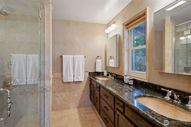 13710 SE 251st Place, Kent, WA 98042