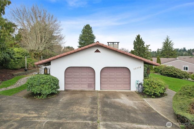 13710 SE 251st Place, Kent, WA 98042