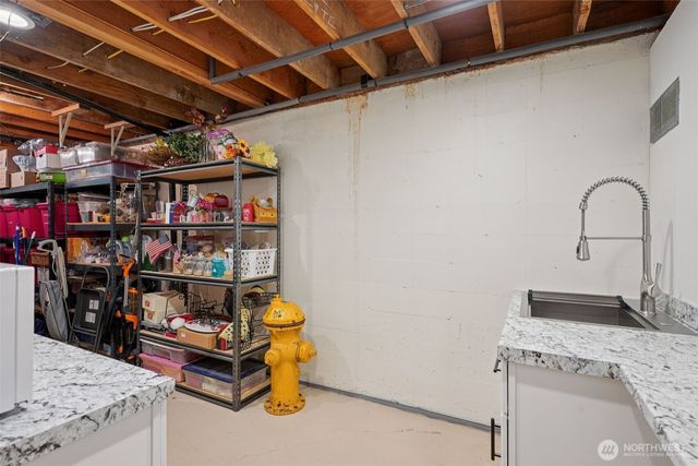 13710 SE 251st Place, Kent, WA 98042