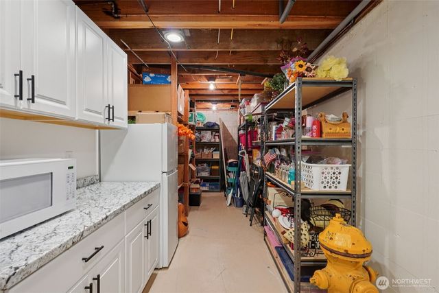 13710 SE 251st Place, Kent, WA 98042