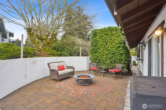 13710 SE 251st Place, Kent, WA 98042