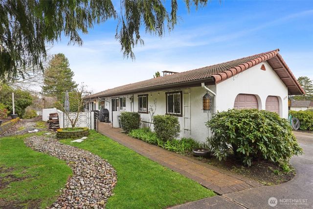 13710 SE 251st Place, Kent, WA 98042