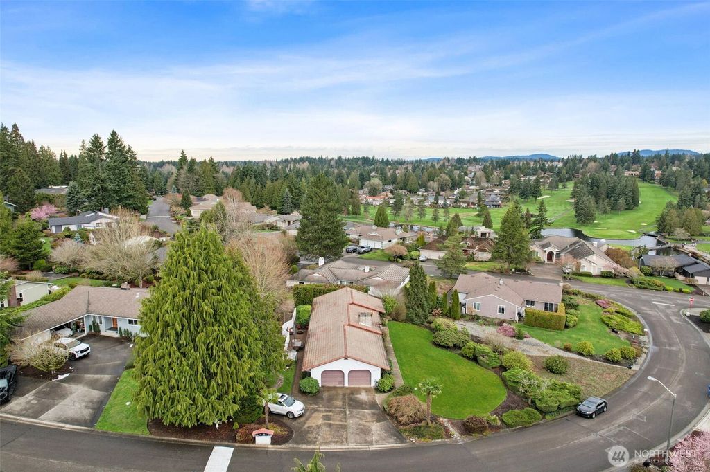 13710 SE 251st Place, Kent, WA 98042