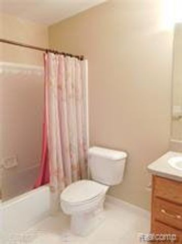 4198 Gardenia Drive, Sterling Heights, MI 48314