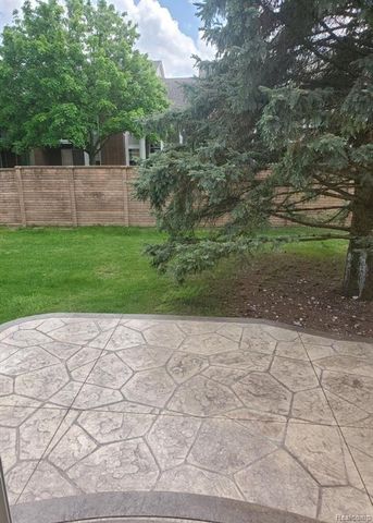 4198 Gardenia Drive, Sterling Heights, MI 48314