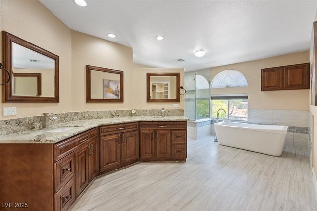 8228 Ocean Terrace Way, Las Vegas, NV 89128