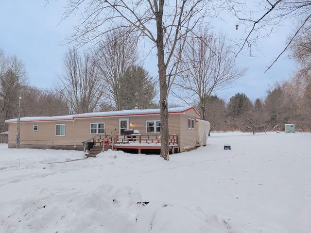 2240 E Haskell Lake Road, Harrison, MI 48625