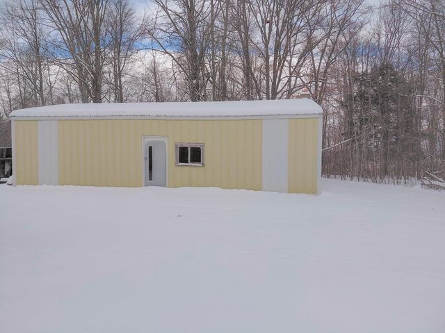 2240 E Haskell Lake Road, Harrison, MI 48625