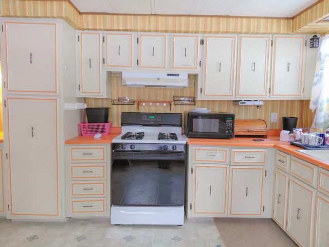 2240 E Haskell Lake Road, Harrison, MI 48625