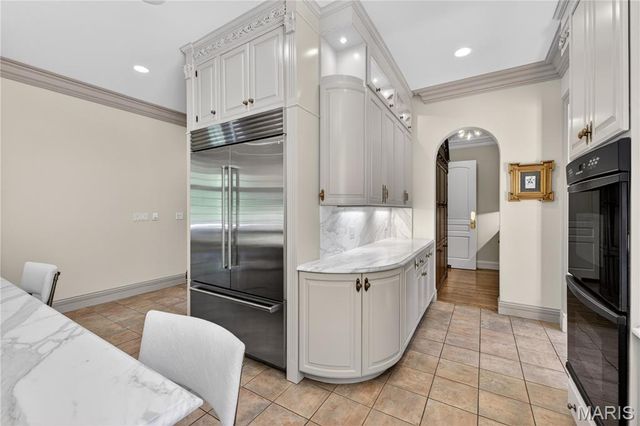 25 Fair Oaks Drive, St Louis, MO 63124