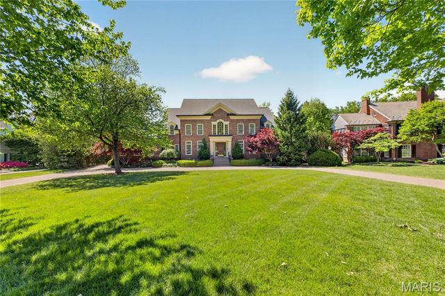 25 Fair Oaks Drive, St Louis, MO 63124