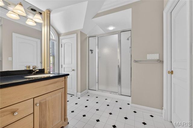 25 Fair Oaks Drive, St Louis, MO 63124