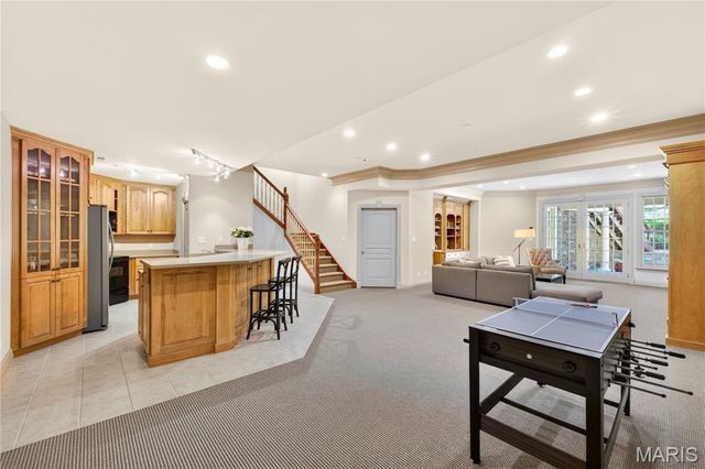 25 Fair Oaks Drive, St Louis, MO 63124