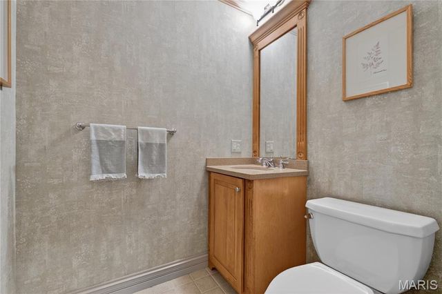 25 Fair Oaks Drive, St Louis, MO 63124