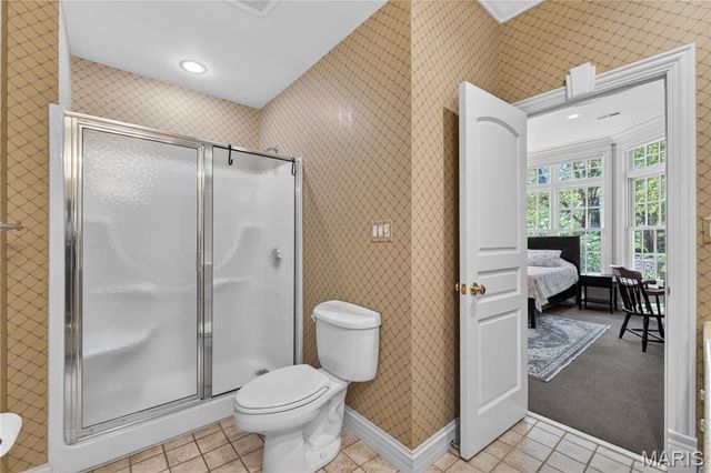 25 Fair Oaks Drive, St Louis, MO 63124