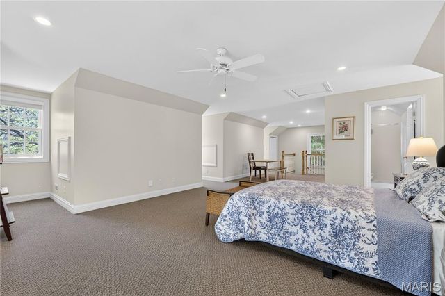 25 Fair Oaks Drive, St Louis, MO 63124