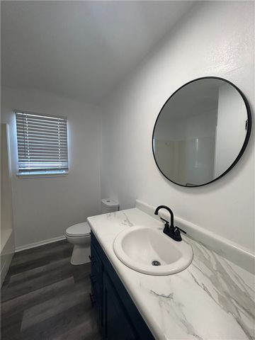 1855 W Deane Street A, Fayetteville, AR 72703