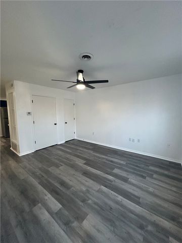 1855 W Deane Street A, Fayetteville, AR 72703