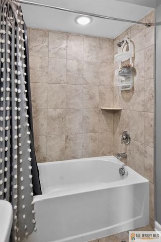 310 South Drive, North Brunswick, NJ 08902