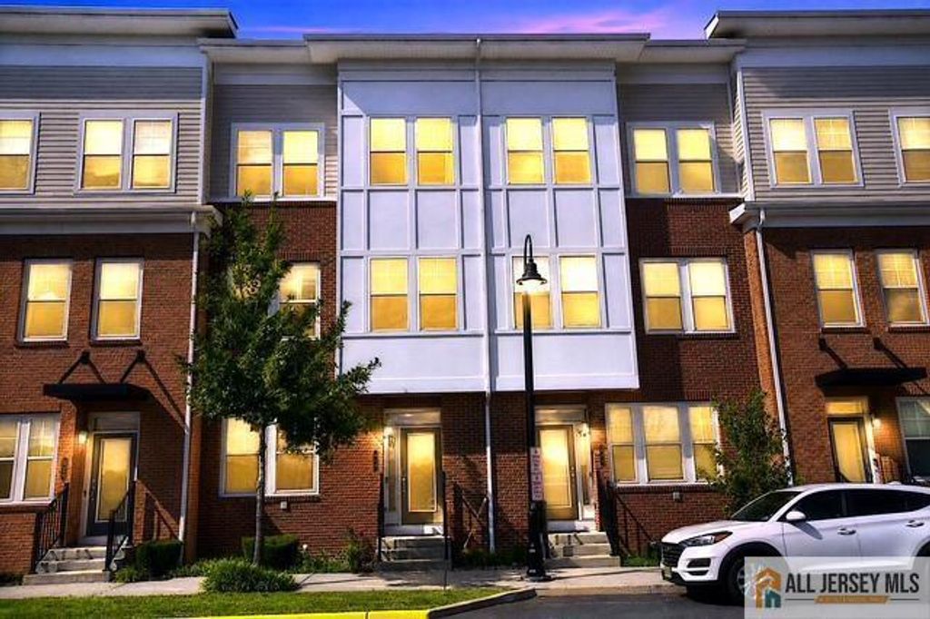 310 South Drive, North Brunswick, NJ 08902