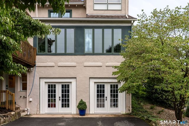 15 Sunset Terrace, West Hartford, CT 06107