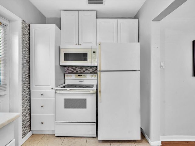 1835 Roosevelt Street, Hollywood, FL 33020