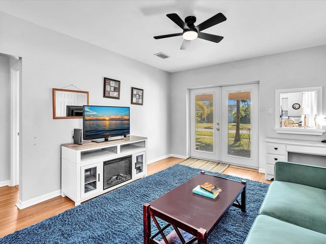 1835 Roosevelt Street, Hollywood, FL 33020