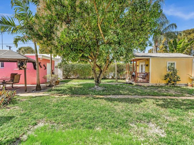 1835 Roosevelt Street, Hollywood, FL 33020