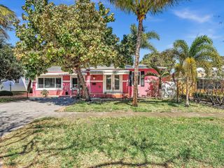 1835 Roosevelt Street, Hollywood, FL 33020