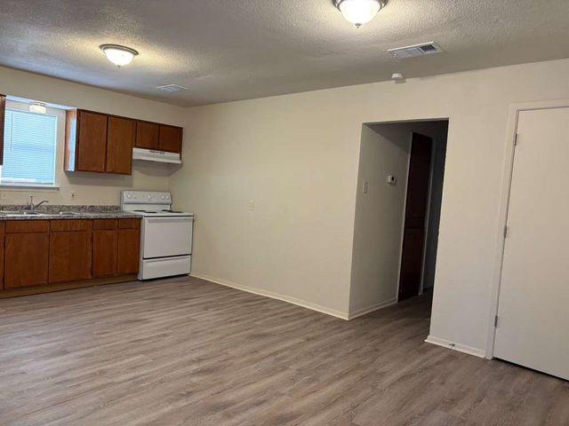 1201 Kimbrough Street, White Settlement, TX 76108