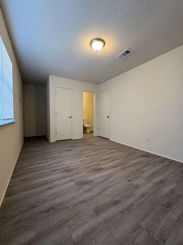 1201 Kimbrough Street, White Settlement, TX 76108