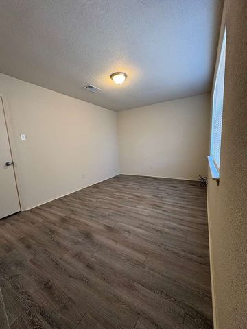 1201 Kimbrough Street, White Settlement, TX 76108