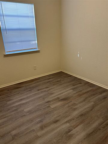 1201 Kimbrough Street, White Settlement, TX 76108