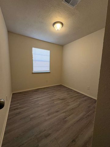 1201 Kimbrough Street, White Settlement, TX 76108