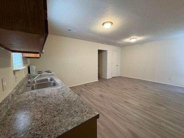 1201 Kimbrough Street, White Settlement, TX 76108