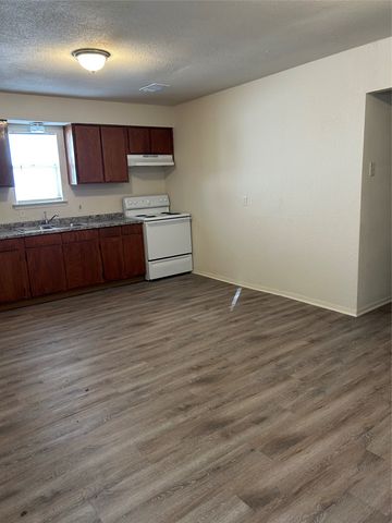 1201 Kimbrough Street, White Settlement, TX 76108