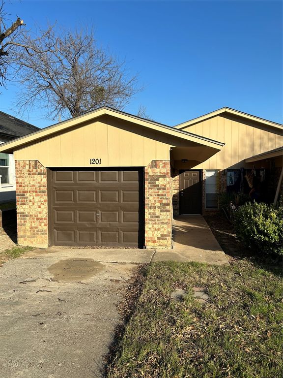 1201 Kimbrough Street, White Settlement, TX 76108