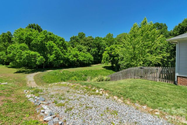 107 Howe Street, Belmont, NC 28012