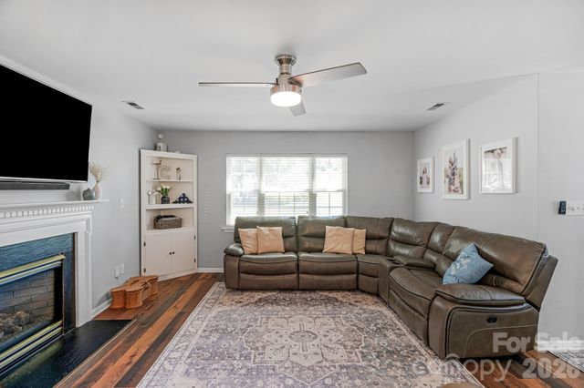 107 Howe Street, Belmont, NC 28012