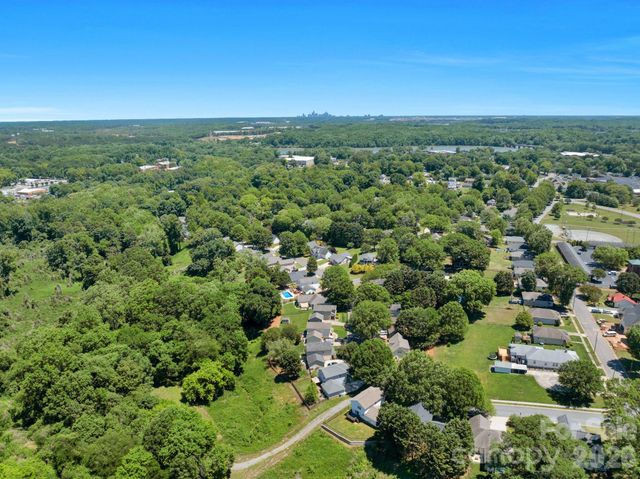 107 Howe Street, Belmont, NC 28012