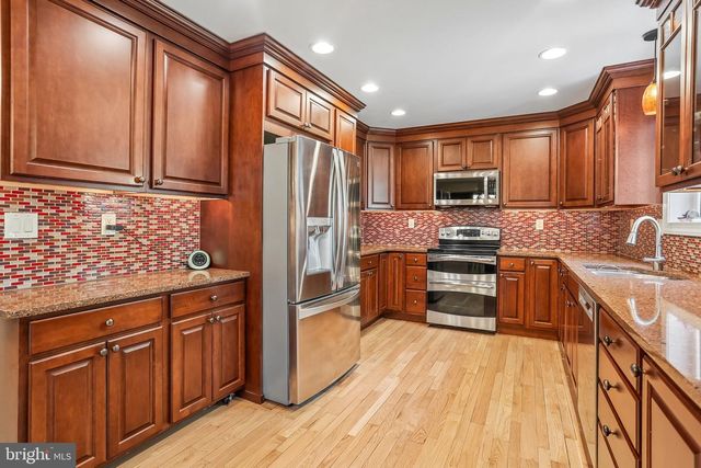 642 FRIAR DR, Yardley, PA 19067
