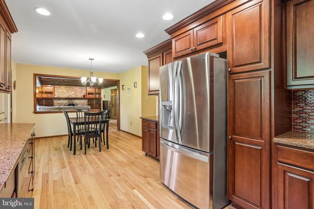 642 FRIAR DR, Yardley, PA 19067