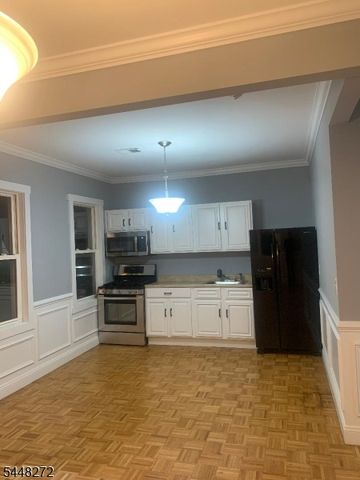 160 Brill St, Newark City, NJ 07105