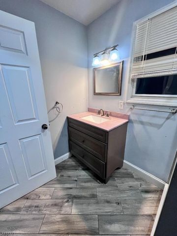 160 Brill St, Newark City, NJ 07105