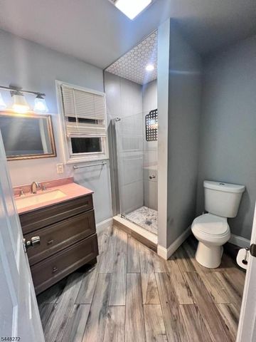160 Brill St, Newark City, NJ 07105