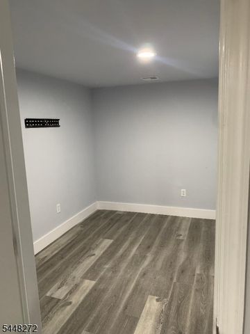 160 Brill St, Newark City, NJ 07105