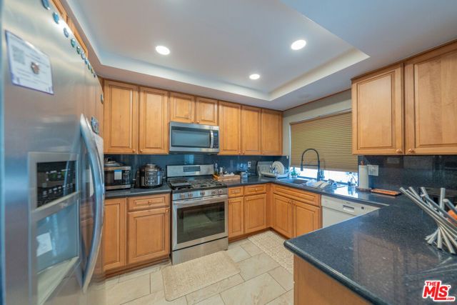 20737 Roscoe Boulevard 704, Winnetka (los Angeles), CA 91306