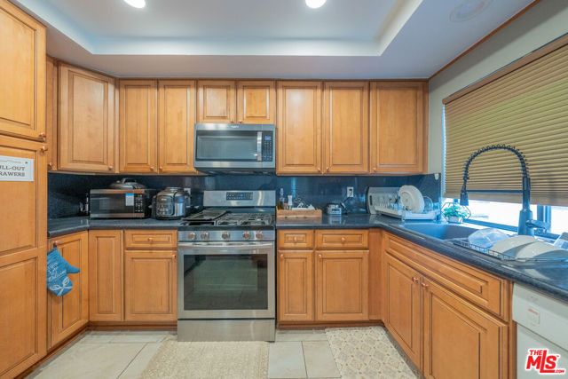 20737 Roscoe Boulevard 704, Winnetka (los Angeles), CA 91306
