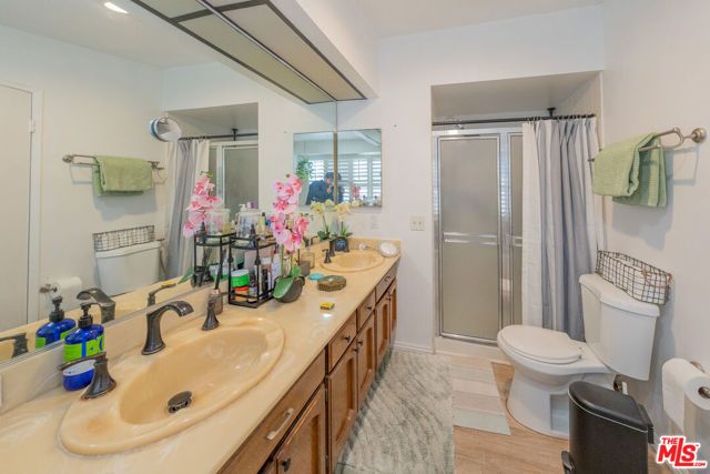 20737 Roscoe Boulevard 704, Winnetka (los Angeles), CA 91306