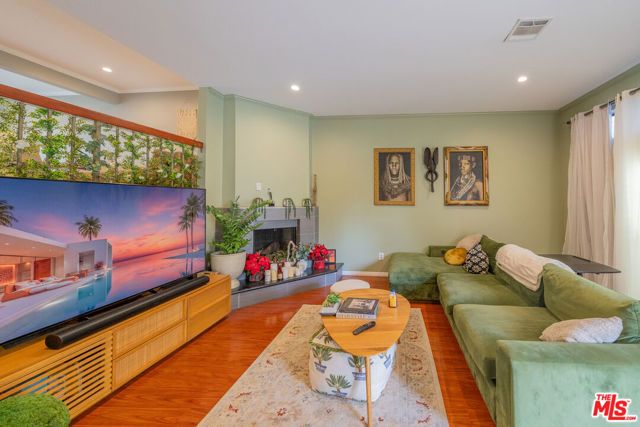 20737 Roscoe Boulevard 704, Winnetka (los Angeles), CA 91306